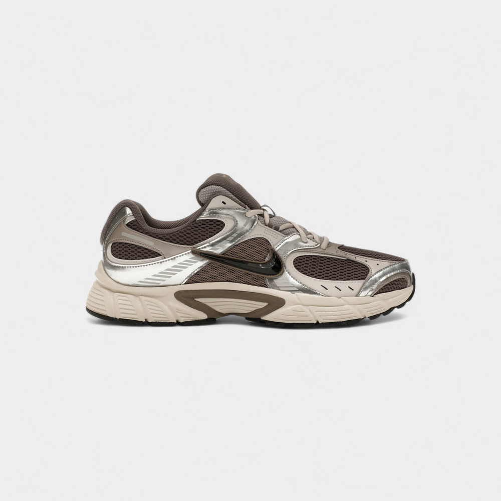 Nike V5 RNR Cave Stone Black