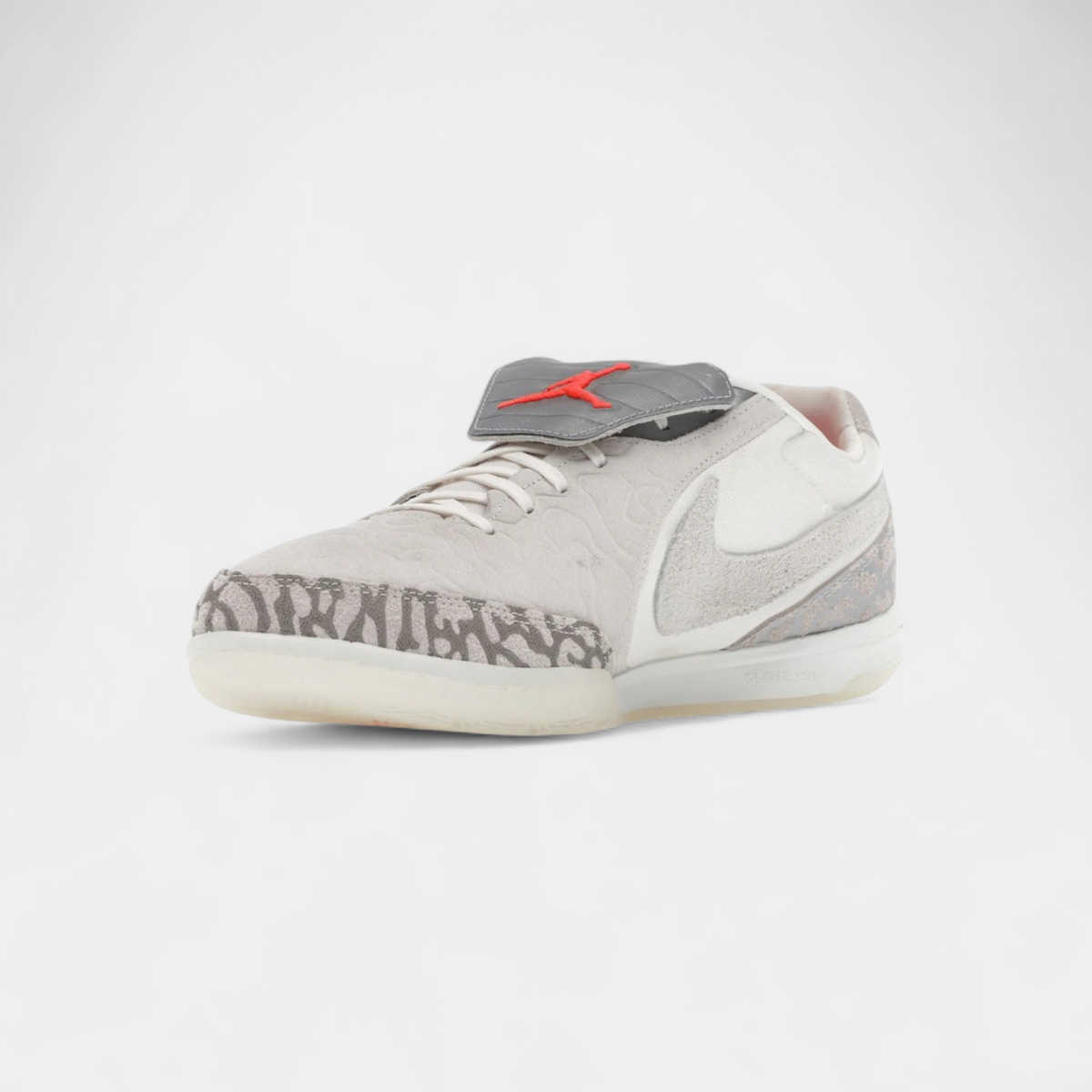 Jordan Tiempo Streetgato SE Phantom Sail