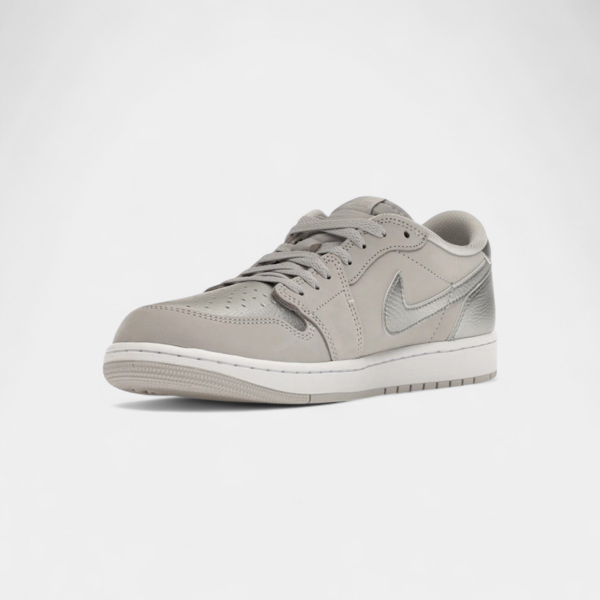 Jordan 1 Low OG Metallic Silver