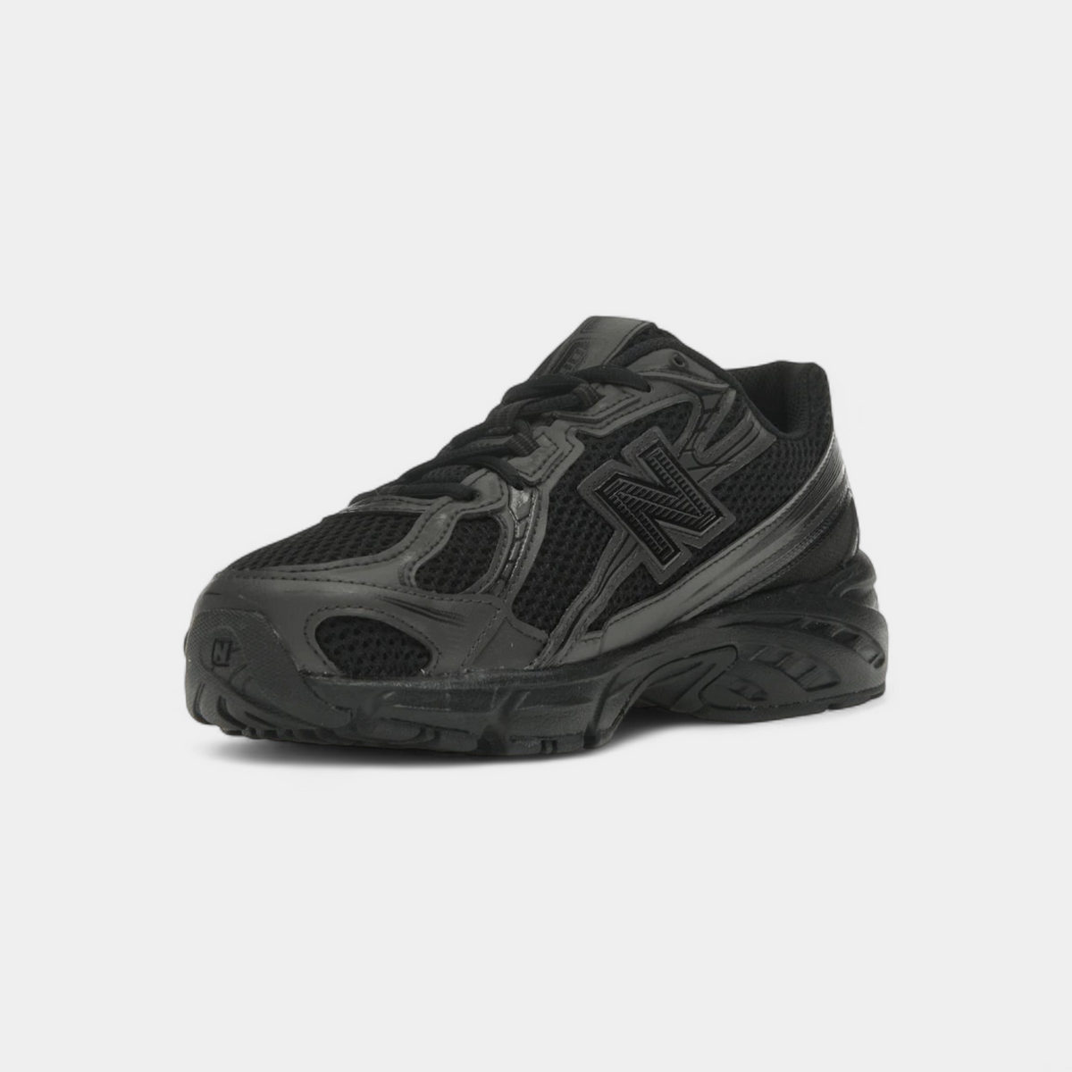 New Balance 740 Triple Black