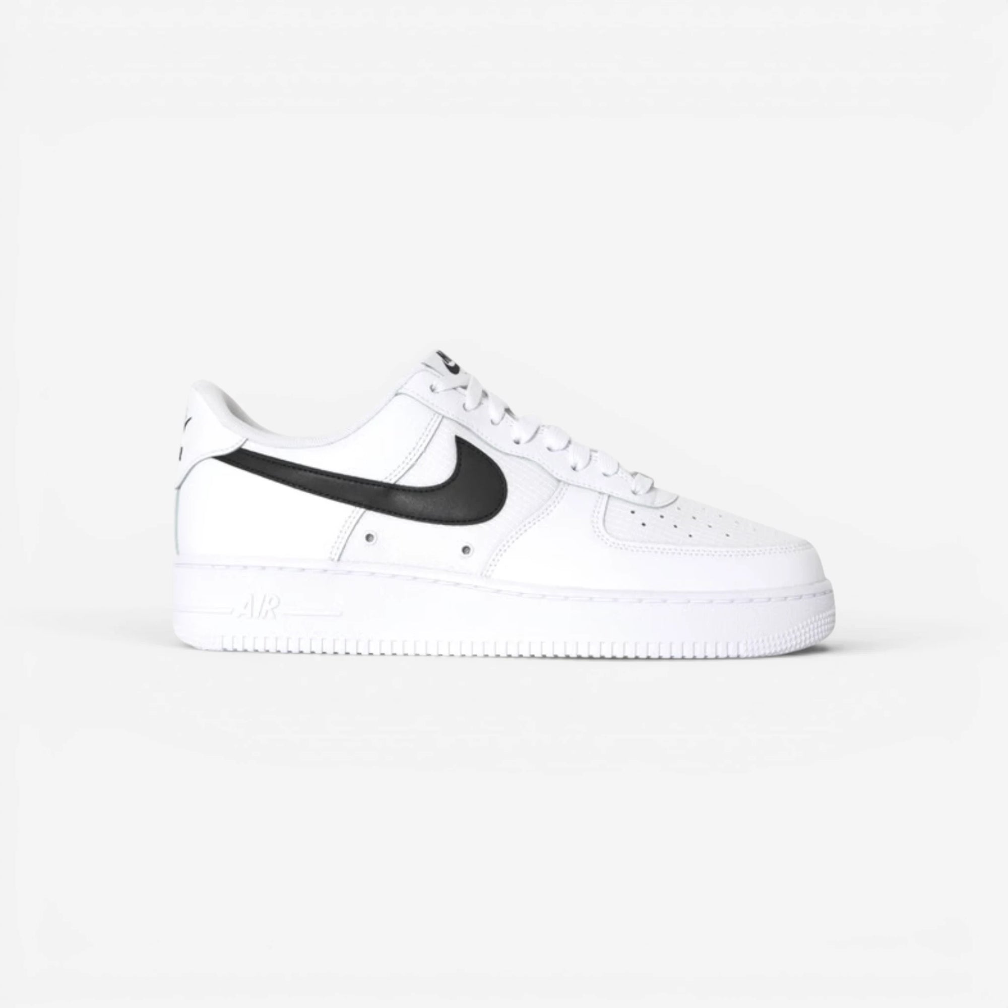 Nike Air Force 1 '07 LV8 Tech White