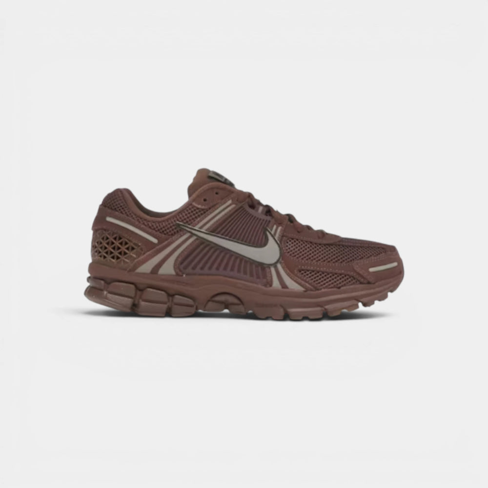 Nike Zoom Vomero 5 Wmns "Fauna Brown"