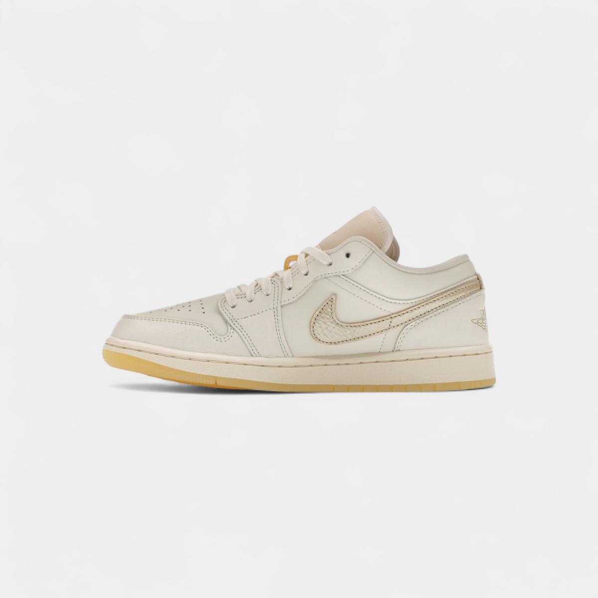Jordan 1 Low SE Metallic Team Gold (Women's)