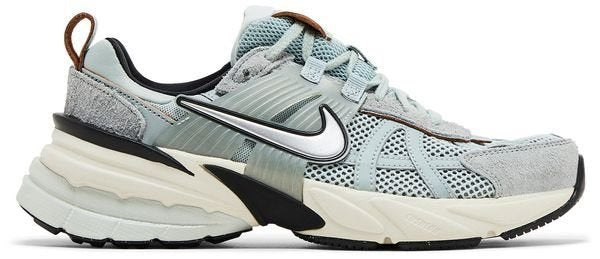 Nike V2K Run Pumic 1