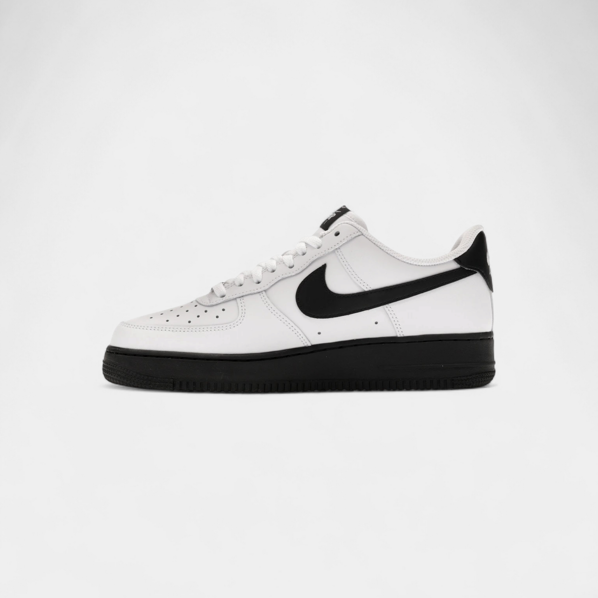 Nike Air Force 1 Low '07 White Black (2026)