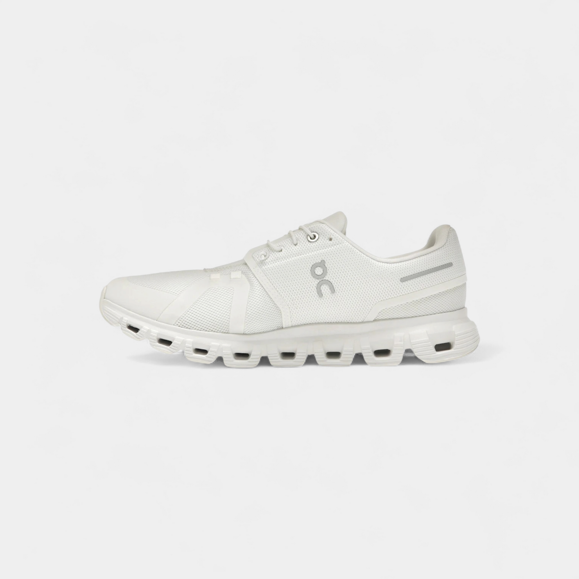 On Running Cloud 6 All White