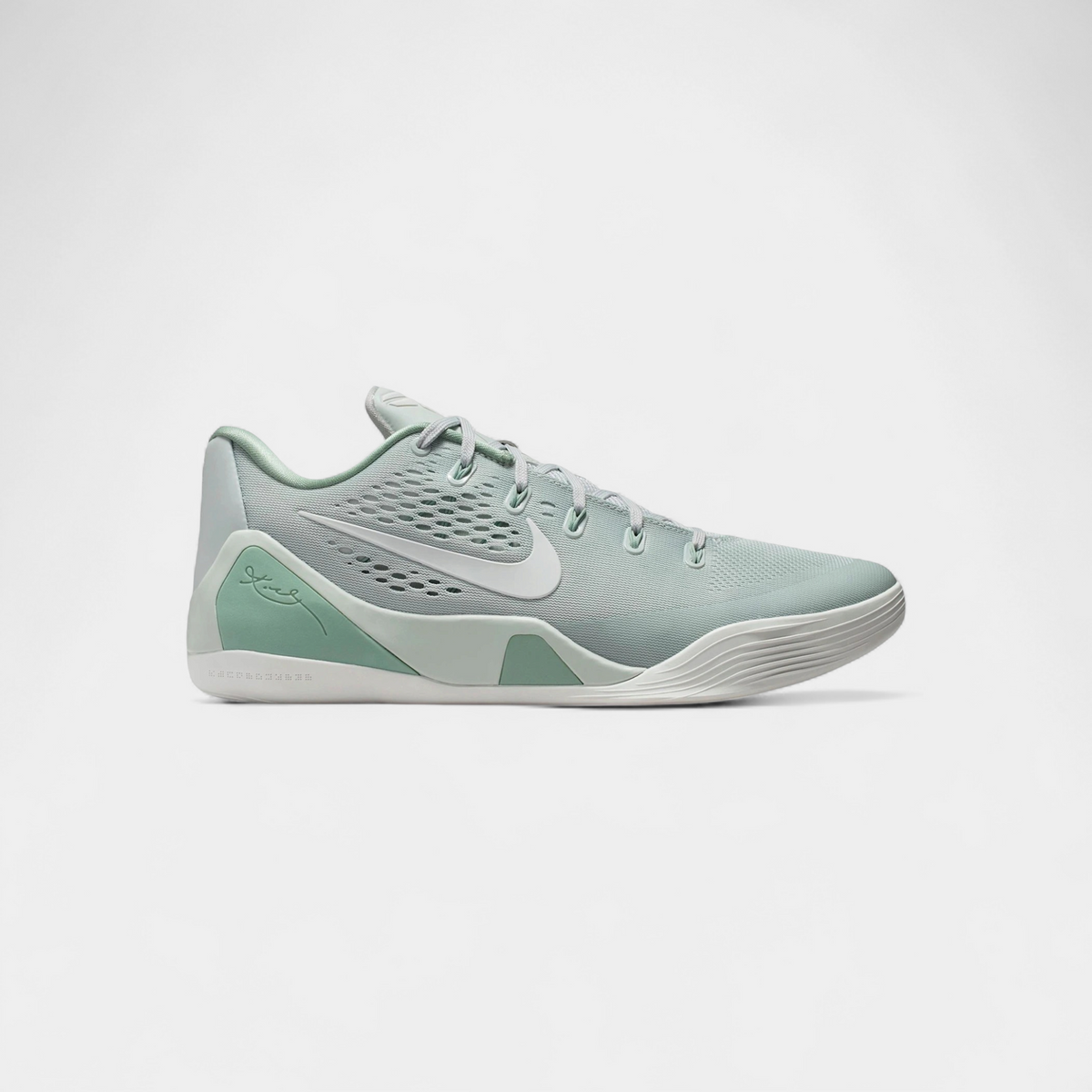 Nike Kobe 9 EM Low Protro Light Silver Steam
