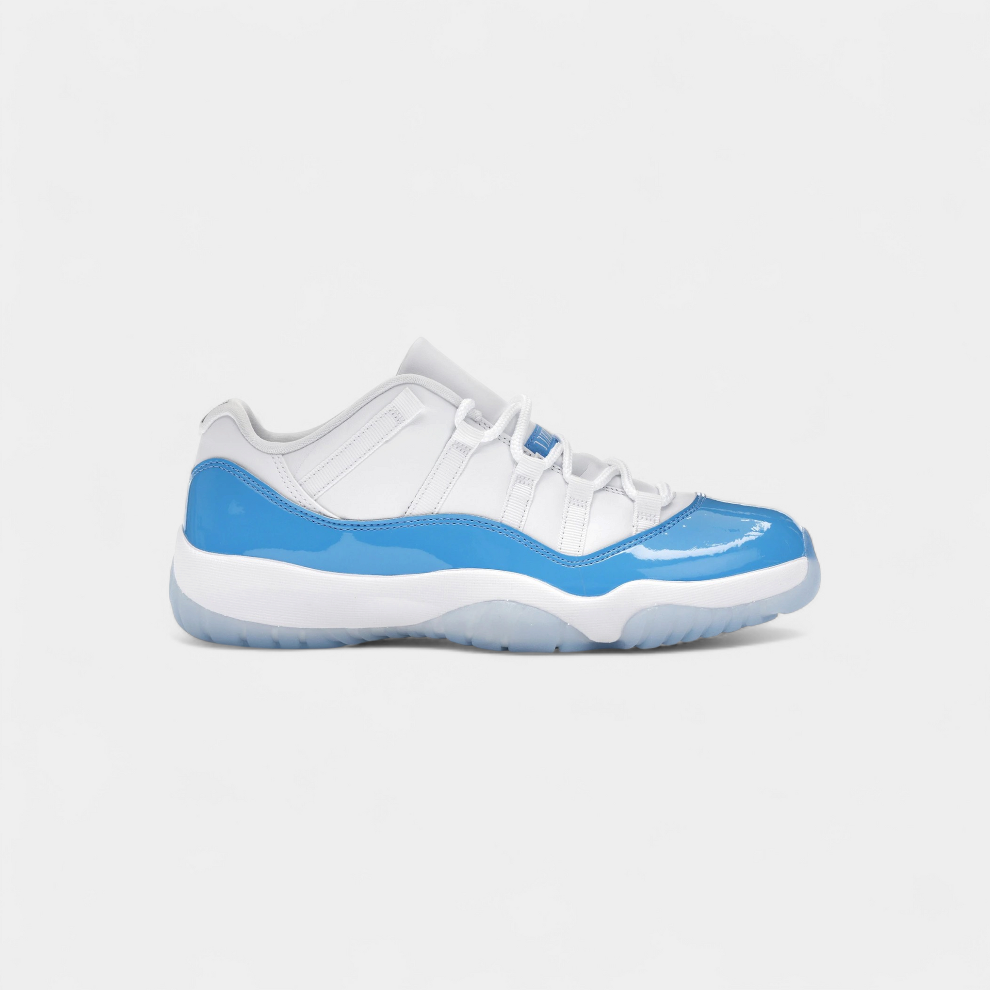 Jordan 11 Retro Low University Blue (2026)