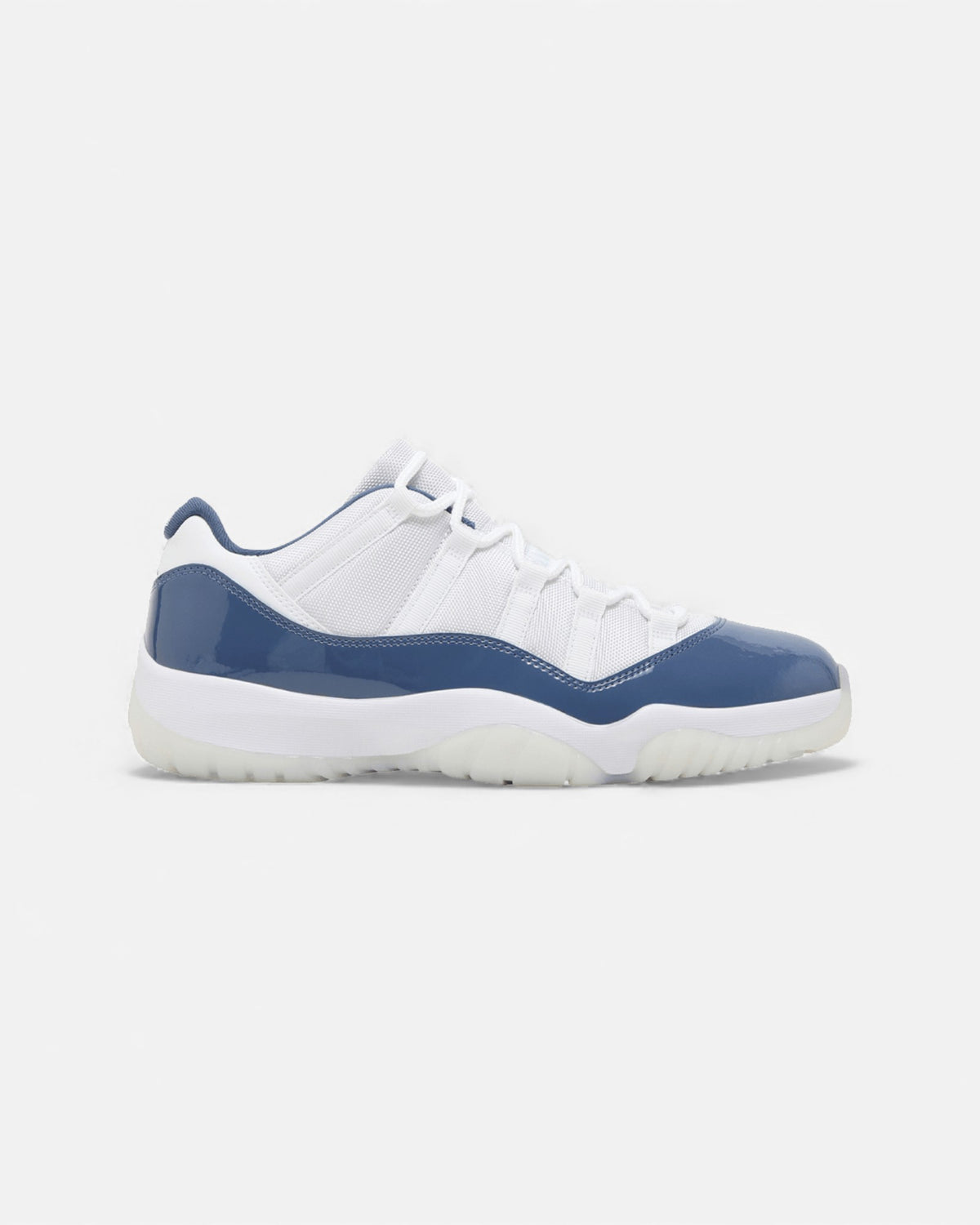 Jordan 11 Retro Low Diffused Blue