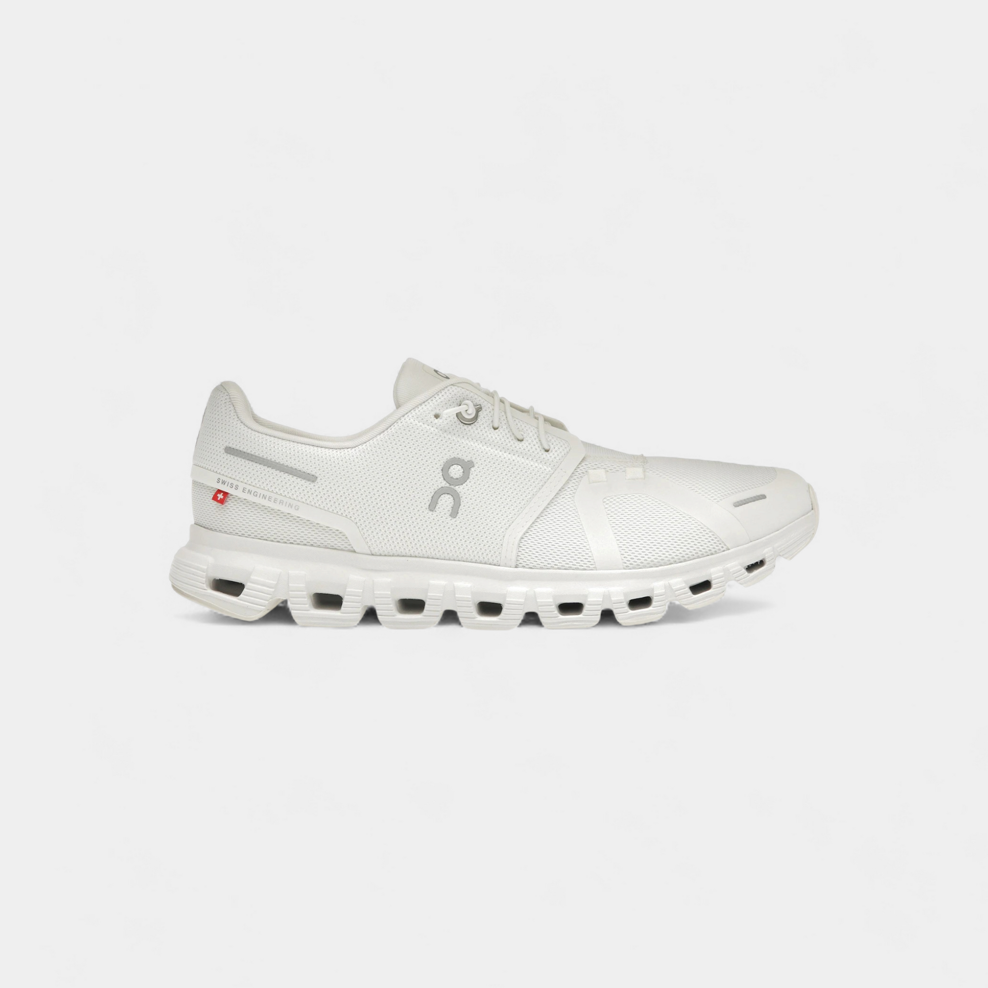 On Running Cloud 6 All White