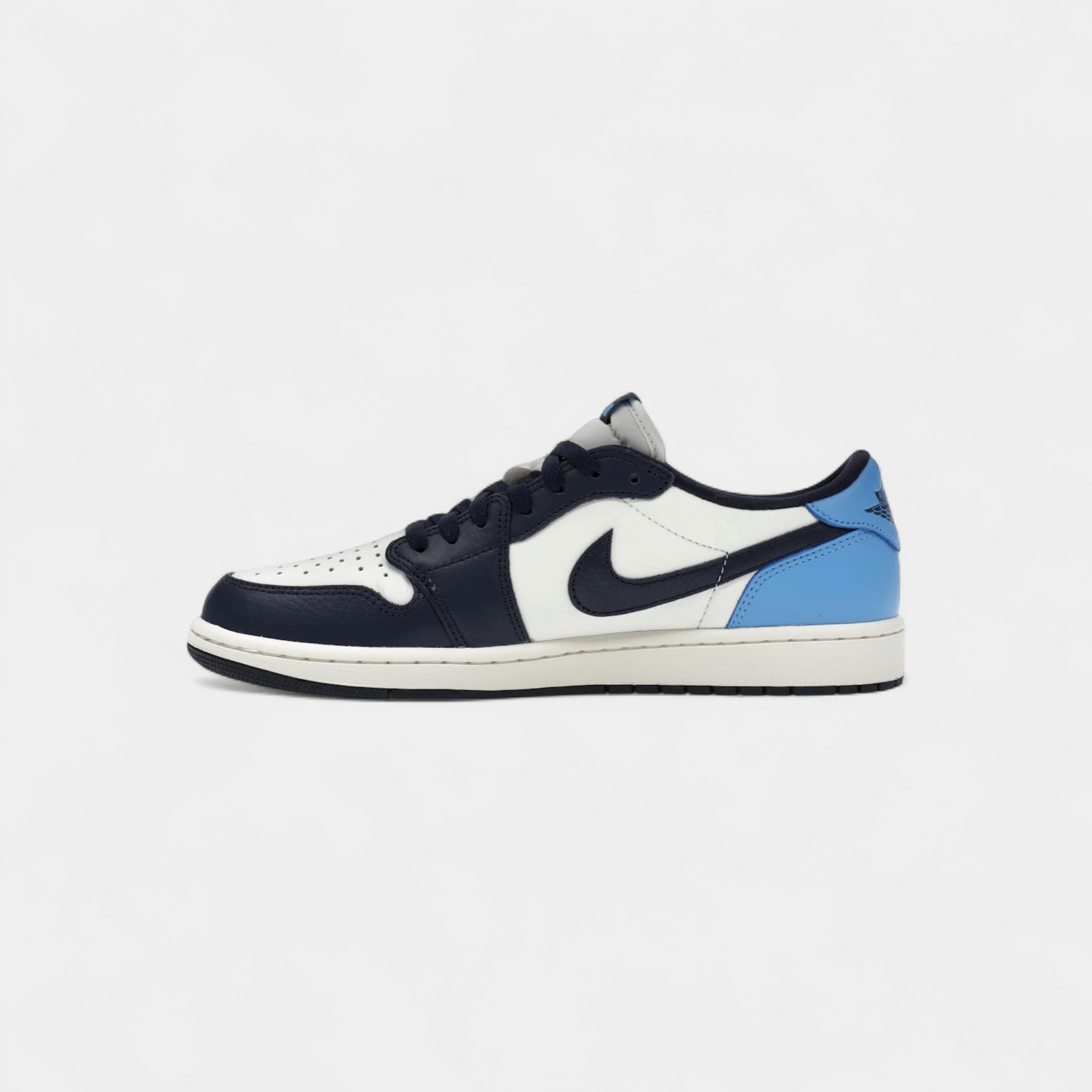 Jordan 1 Low OG Obsidian UNC