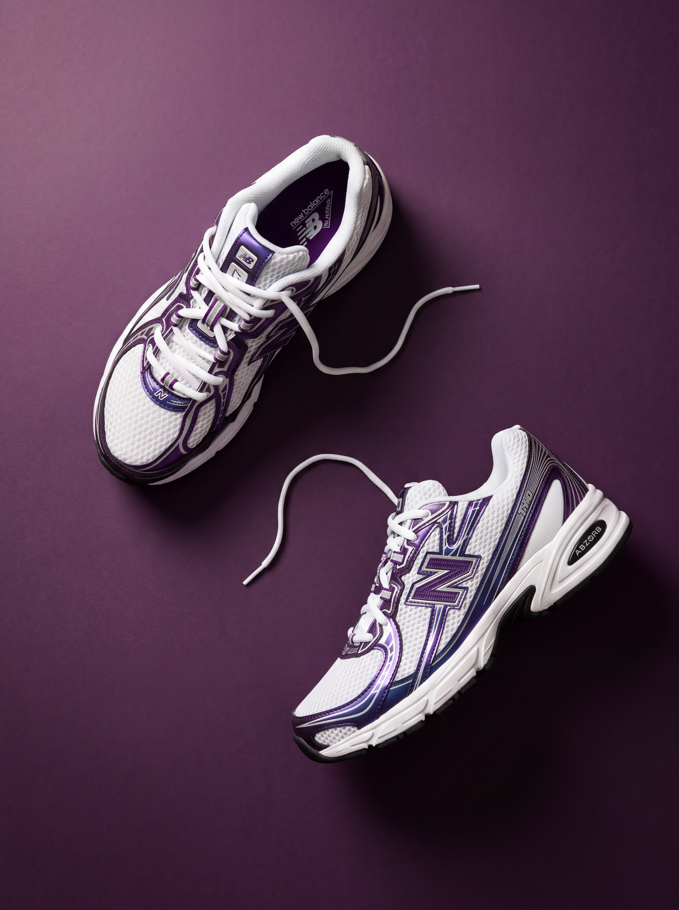 new balance 740